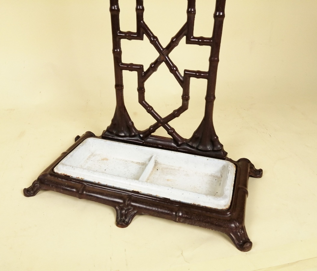 	Victorian cast iron faux bamboo stick stand